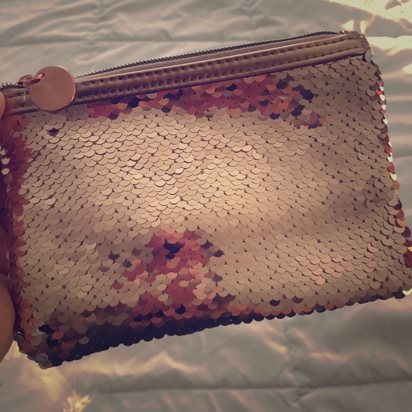 Macy’s Rose gold, Pouch - Picture 1 of 3